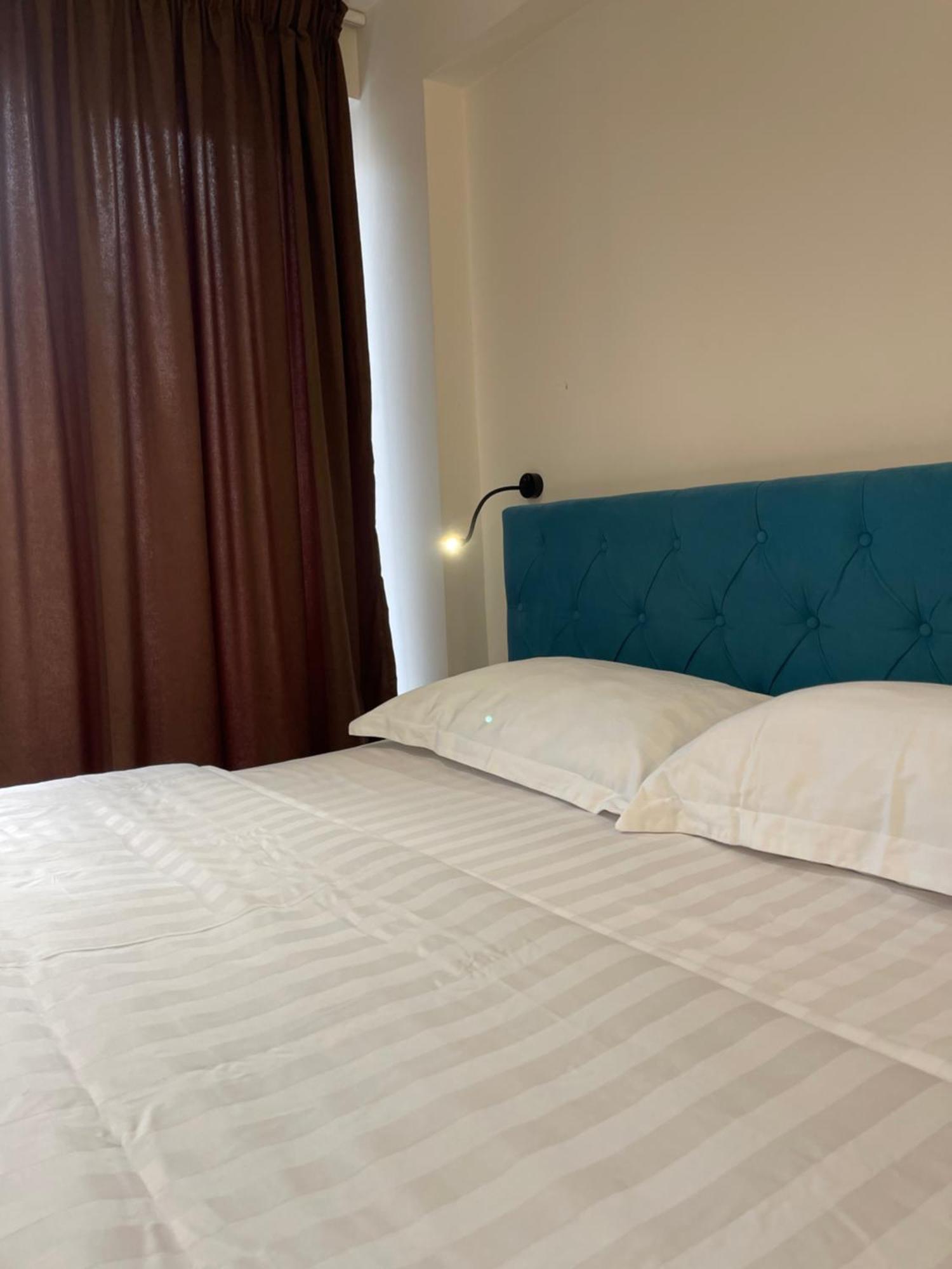 Boutique Central Studio Apartments Тирана Экстерьер фото